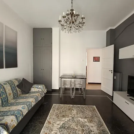 Redipuglia68 Vicino Ospedale E ジェノヴァ